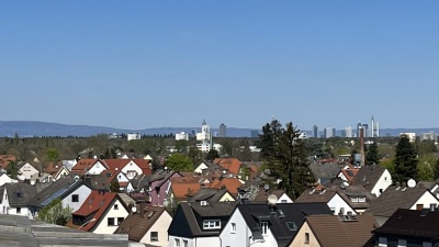 Wonderful long-distance view towards the Taunus hills and the Frankfurt skyline
